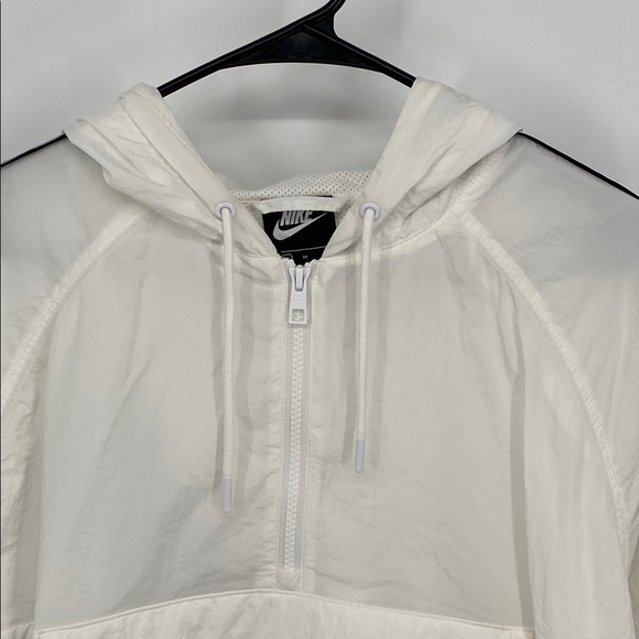 Nike Men's Swoosh White and Gray Windbreaker Size Medium - Picture 2 of 11